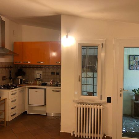 B&B Uva Fragola เปรูจา ภายนอก รูปภาพ